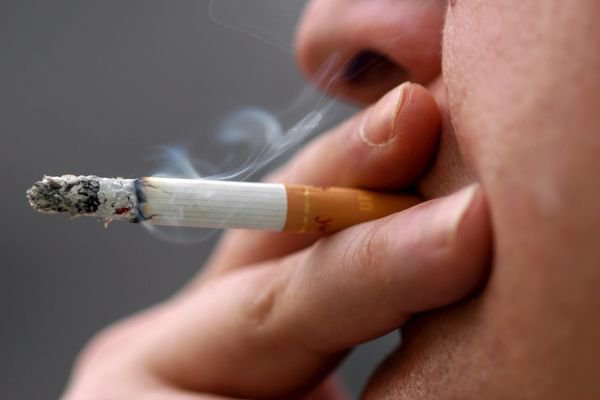 Мосгордума с одобрением отнеслась к идее о включении в трудовой договор пункта о курении