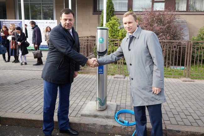 В столице РФ открылась первая новая зарядная станция для электрокаров