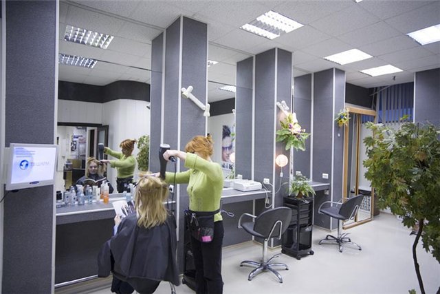 Уже через пять лет в Москве может остаться лишь половина ныне действующих парикмахерских