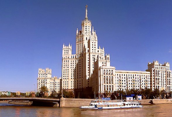 Элитная недвижимость Москвы признана одним из наиболее рисковых объектов вложений
