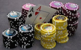 Покер с помощью  ресурса Покер Дом