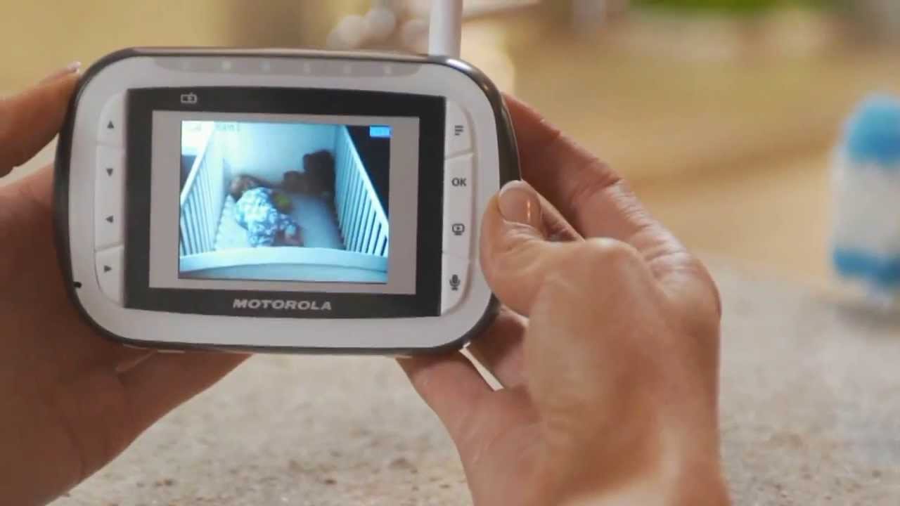 Видеоняня – это гаджет, который позволяет наблюдать за ребенком на расстоянии