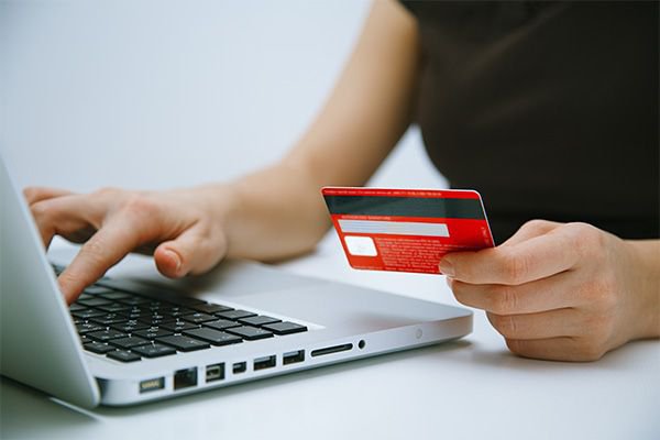 Представители онлайн-торговли жалуются на высокую стоимость эквайринга
