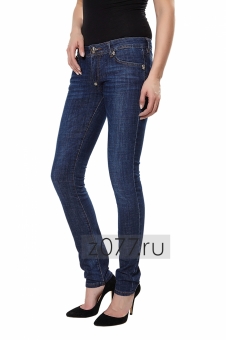 Ультрамодные джинсы skinny: идеальный вариант для обладательницы стройной фигуры