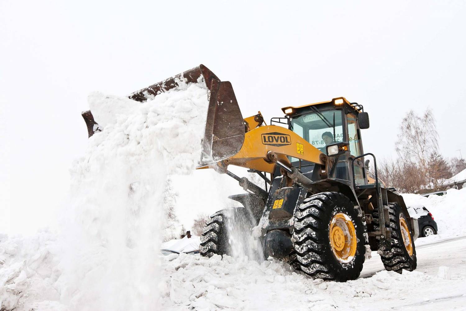 Вывоз снега - необходимость в московском климате
