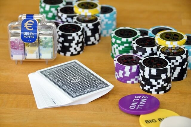 Покерные комбинации и их возможности