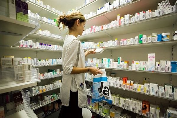 Аптеки выступили против реализации лекарств в продуктовых магазинах