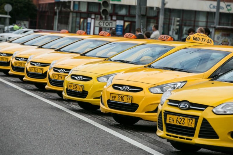 ФАС старается облегчить работу таксистов в столичных аэропортах