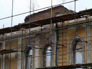 Как происходит реставрация памятников архитектуры?