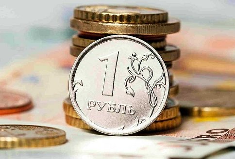 К весне следующего года доллар может вырасти в цене до 140 рублей