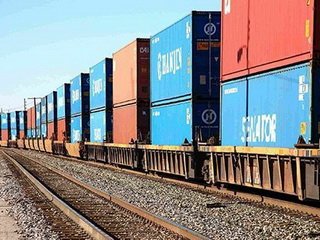 Железнодорожные перевозки грузов: преимущества и значимые особенности