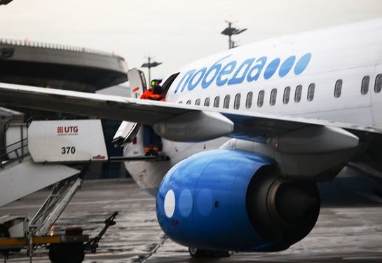 Суд признал незаконным взимание «Победой» платы за регистрацию в иностранных аэропортах
