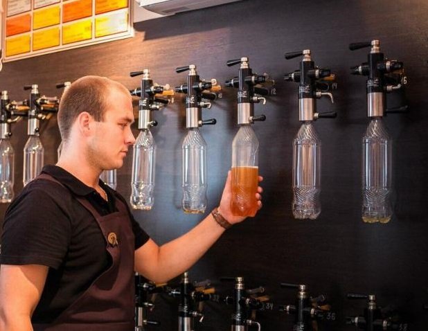 Производители пива начали устанавливать в супермаркетах автоматы по разливу