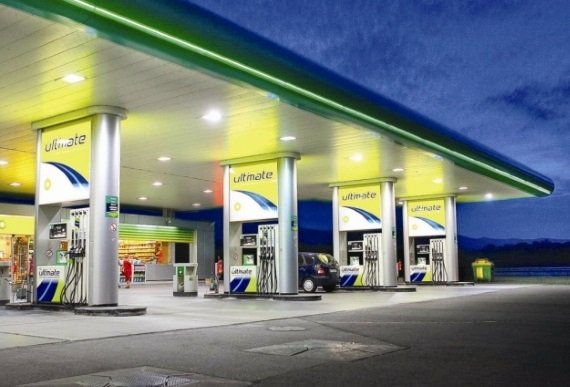 «Тинькофф» представила приложение для оплаты бензина на АЗС без выхода из автомобиля