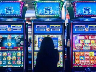 Как не попасть в руки мошенников, играя в онлайн-казино?