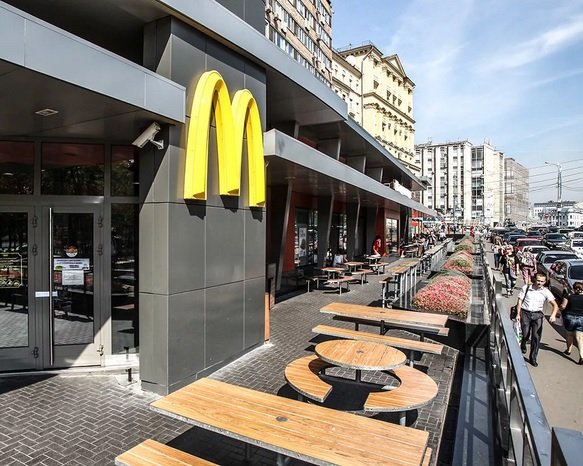 «Макдоналдс» первой среди российских сетей фастфуда открыла dark kitchen
