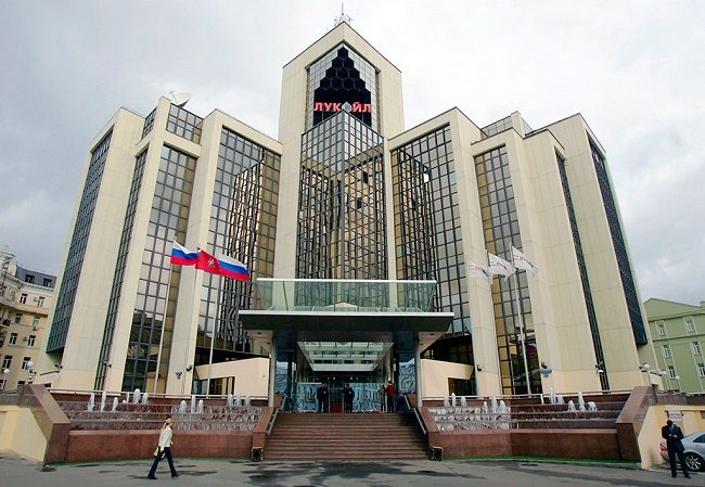 «Лукойл» продолжит обратный выкуп акций