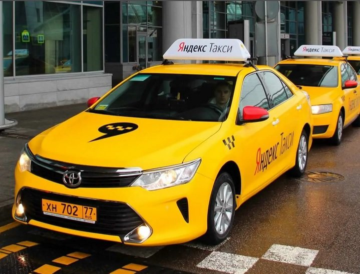 «Яндекс» собирается приобрести доли «Uber» в «Яндекс.Еде» и «Яндекс.Такси» за 1 млрд долларов