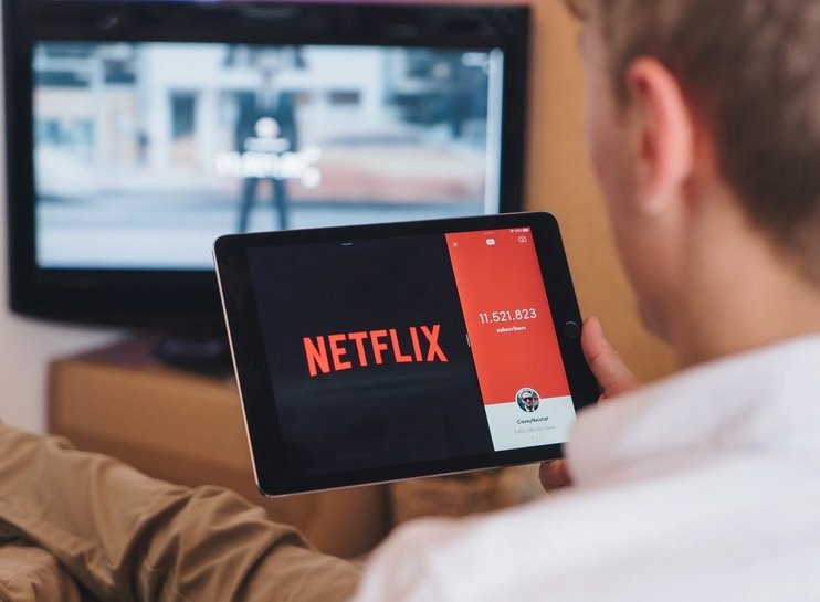 «Netflix» начинает выпуск онлайн-игр