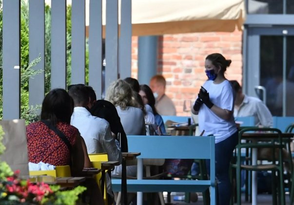 Количество летних кафе в Москве за последние шесть лет увеличилось почти вдвое
