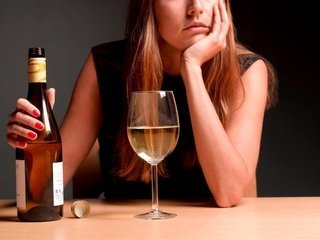 Лечение алкоголизма: когда следует реагировать и где проводить лечение?