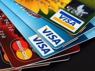 Особенности получения кредитных карт и выгода от них