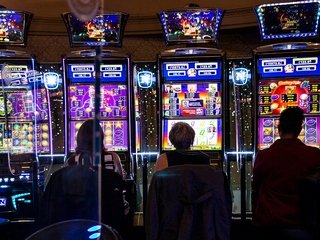 Игровые автоматы от казино Волна: щедрость без границ