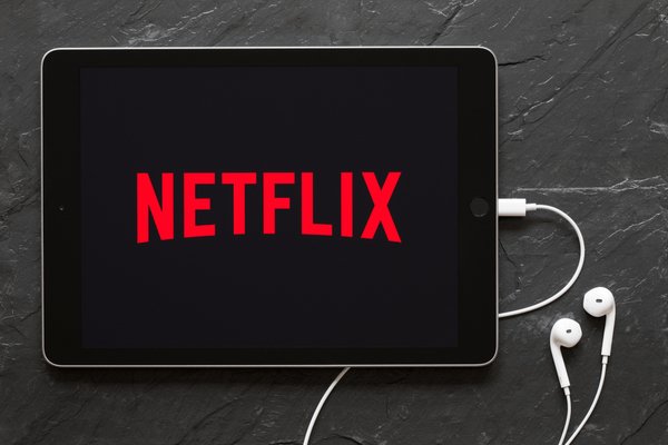 Пользователи пытаются заставить «Netflix» возобновить работу в России