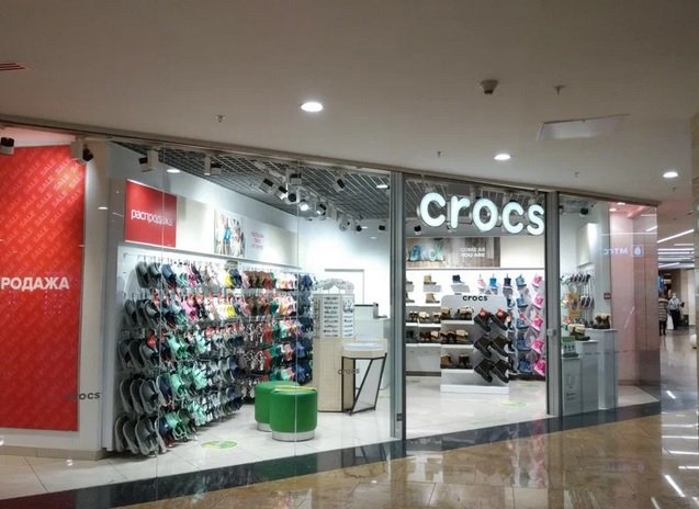 «Crocs» меняет оператора своих российских магазинов