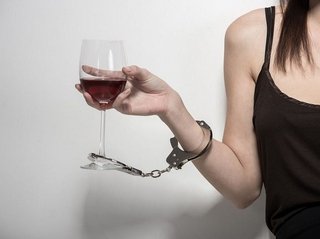 Сложно ли избавиться от алкогольной зависимости?