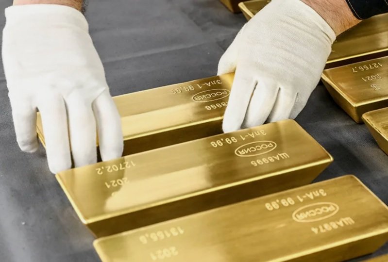 «Тинькофф» начал продавать золотые слитки с доставкой для всех своих клиентов